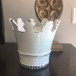 Decorative Crown Flower Pot